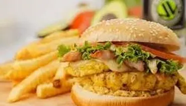 ساندویچ برگر مرغ به سبک خانگی