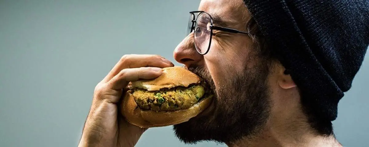 چرا احساس گرسنگی می‌کنیم؟