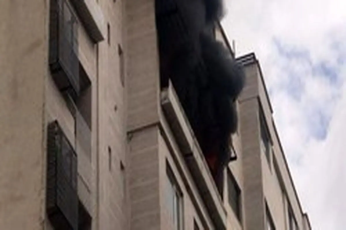 آتش سوزی گسترده در ساختمان ۶ طبقه شیراز
