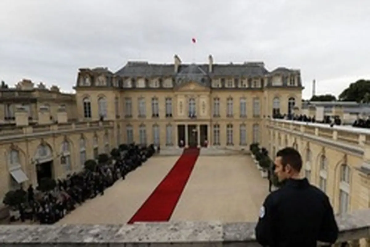 فرانسه اتهام حمایت از نیرو‌های حفتر را رد کرد
