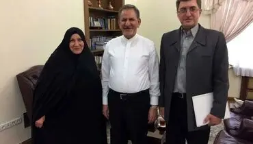عکس| دیدار همسر و مادر ۲ شهید در شورایاری منطقه ۸ با جهانگیری