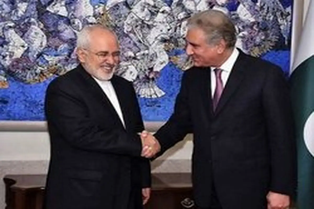 ظریف در آستانه سفر عمران خان با همتای خود گفت‌وگو کرد