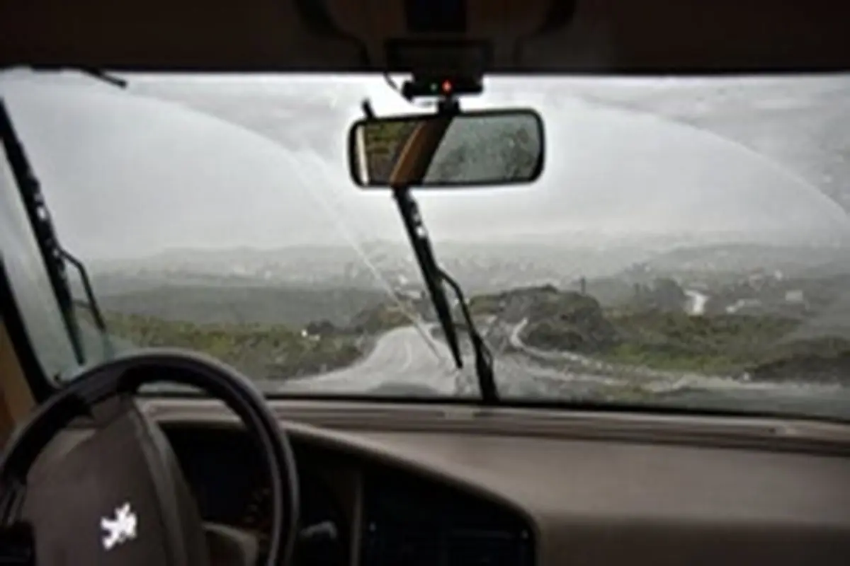 بارش باران در محور فیروزکوه/تردد در هراز روان است