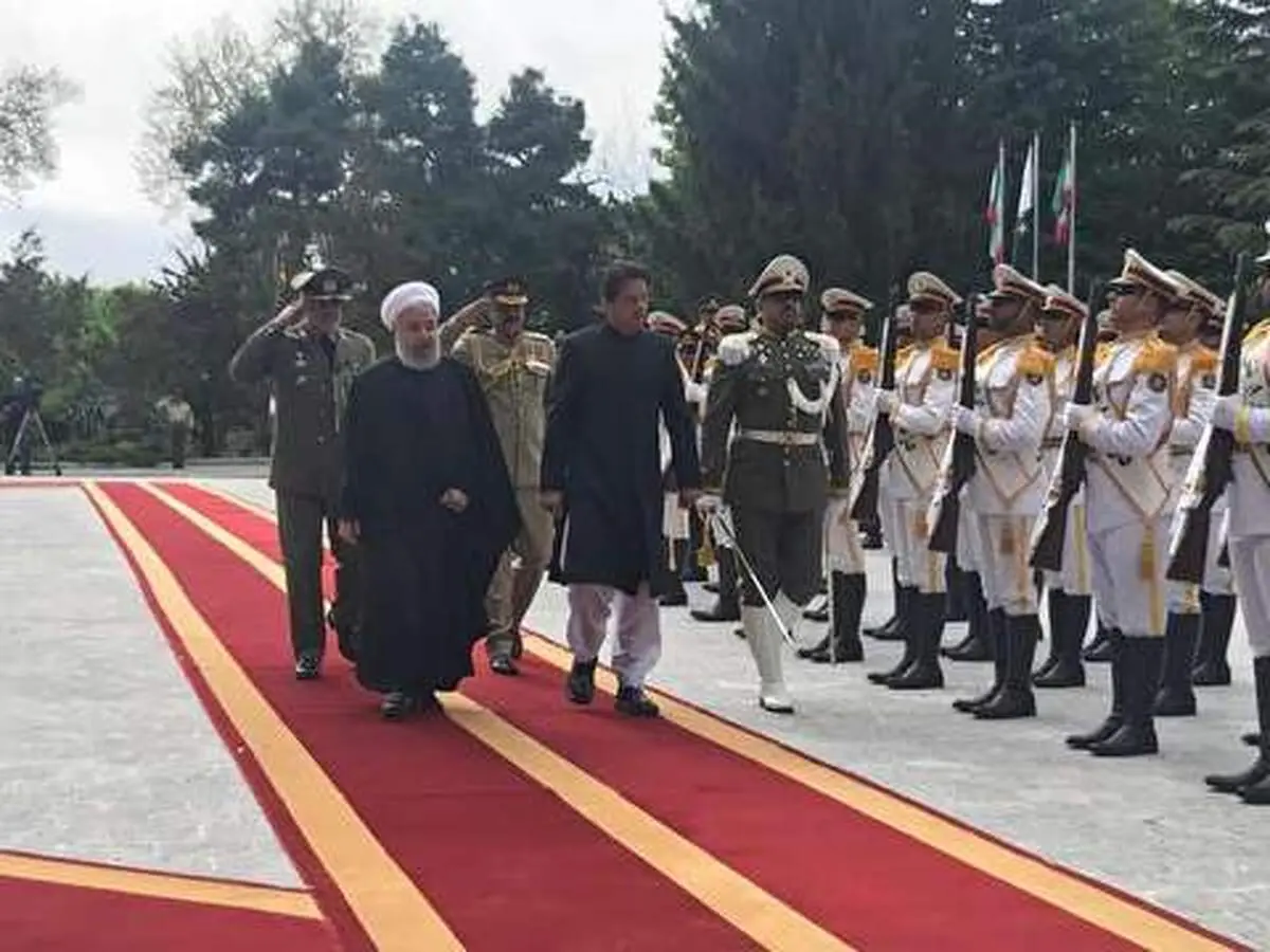 عمران خان برای چه ماموریتی به تهران آمد؟