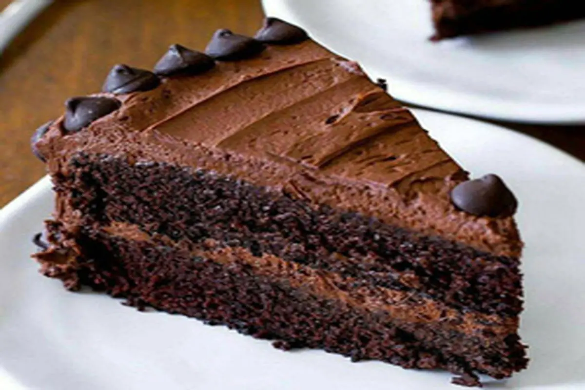 طرز تهیه کیک شکلاتی با باتر کریم شکلات