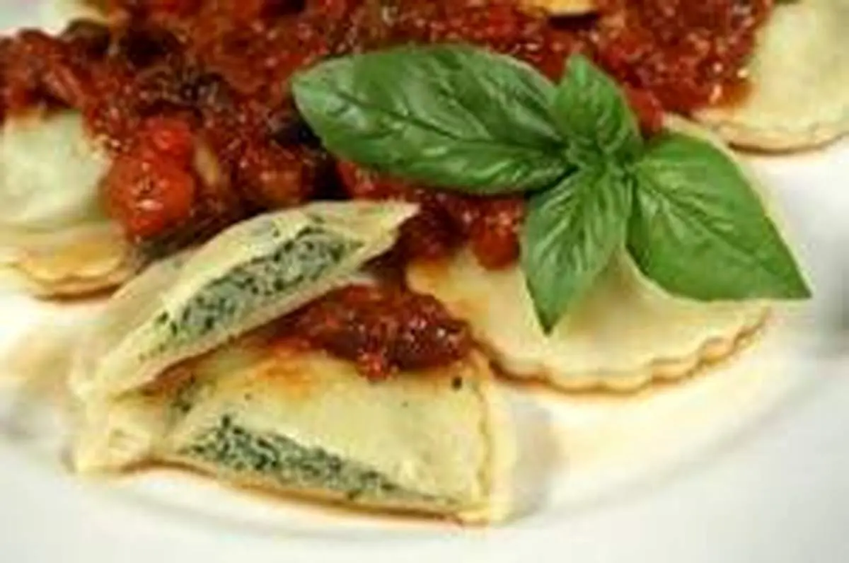 ویدیو|طرز تهیه راویولی اسفناج و پنیر