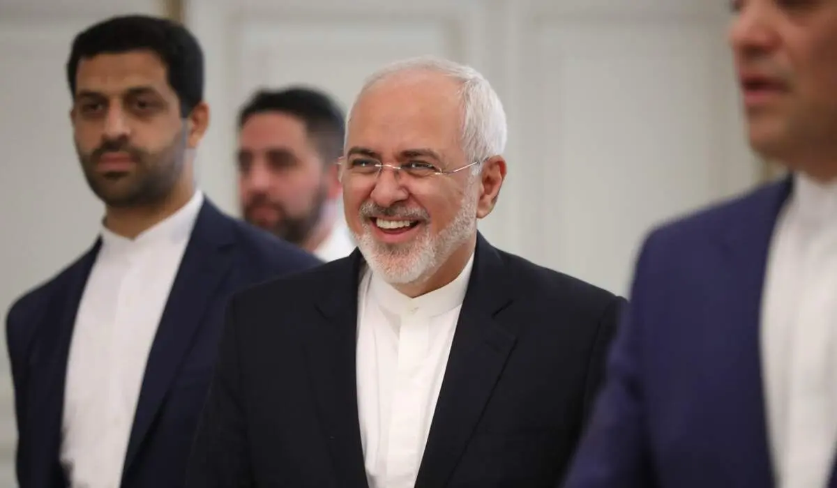 درباره بستن تنگه هرمز بخش نظامی تصمیم می‌گیرد