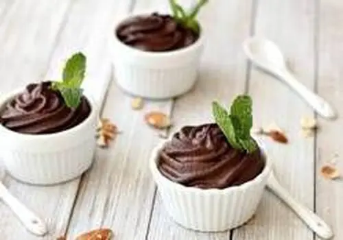 طرز تهیه پودینگ توت فرنگی+فیلم