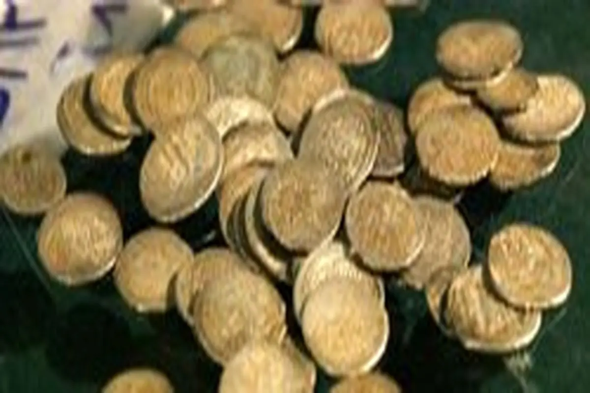 کشف سکه‌های اشکانی قاچاق در فرودگاه کیش