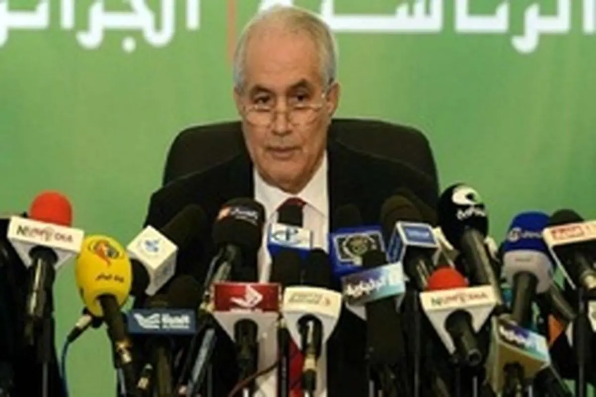 رئیس شورای قانون اساسی الجزایر استعفا کرد