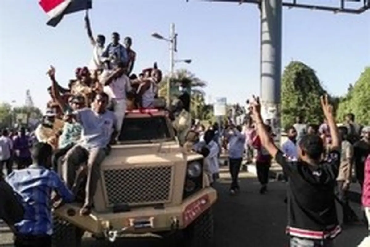 دادستان سودان برکنار شد