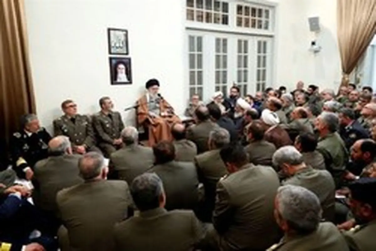 جمعی از فرماندهان ارتش با رهبر انقلاب دیدار‌ کردند