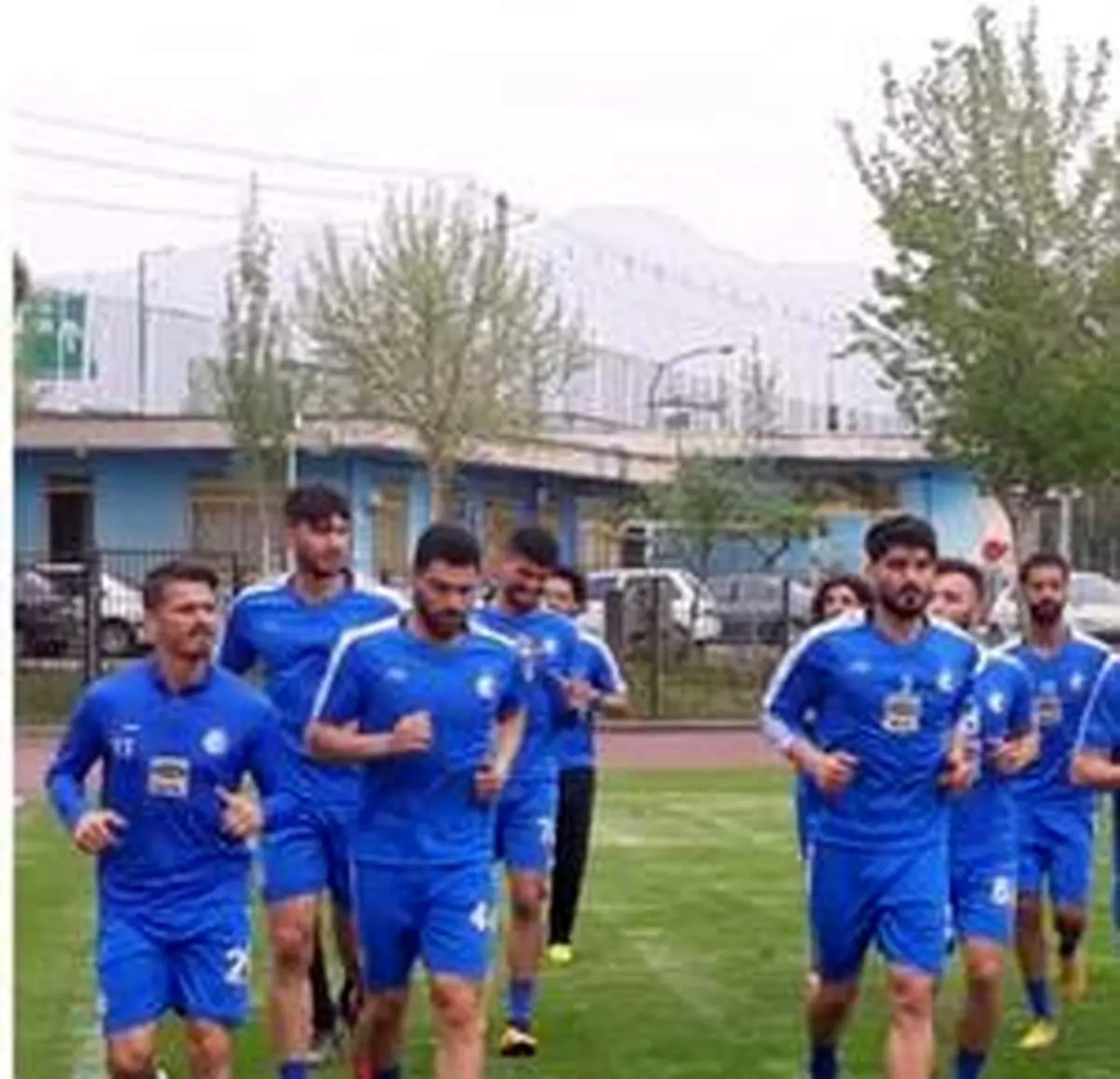 استقلالی‌ها ۲ دسته شدند