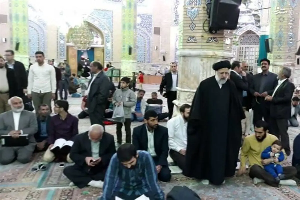 نماز خواندن رئیسی در مسجد جمکران +عکس