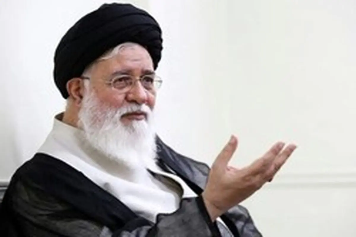 علمالهدی: آمریکا کجا توانست به ما لطمه زند؟ / در همه عرصهها، قدرتمندتر، عزیزتر و پولدارتر شده و زندگانی بهتر داریم