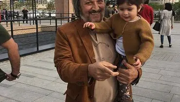 امین تارخ و نوه اش