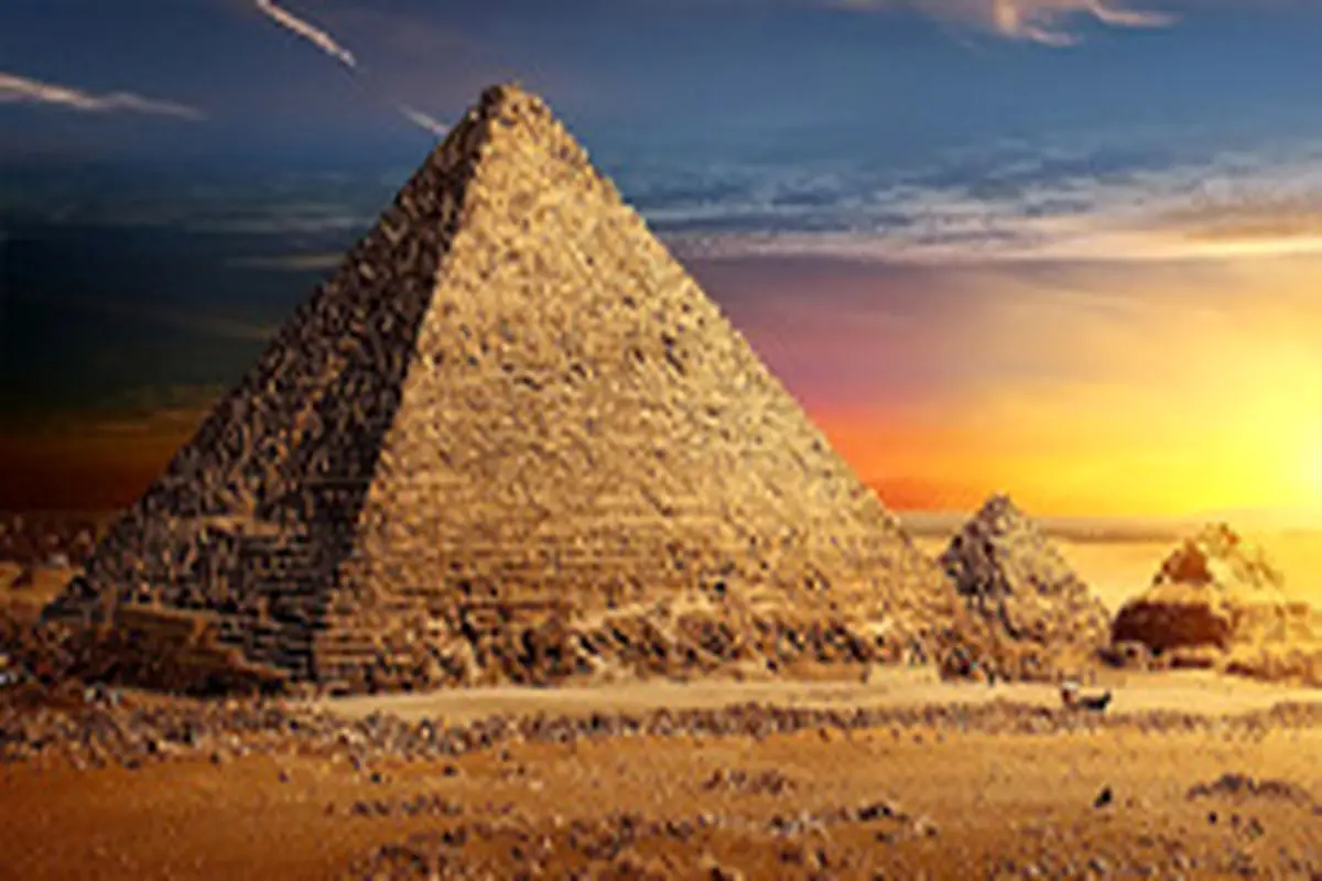 آیا اهرام ثلاثه مصر را فضایی‌ها ساخته‌اند؟