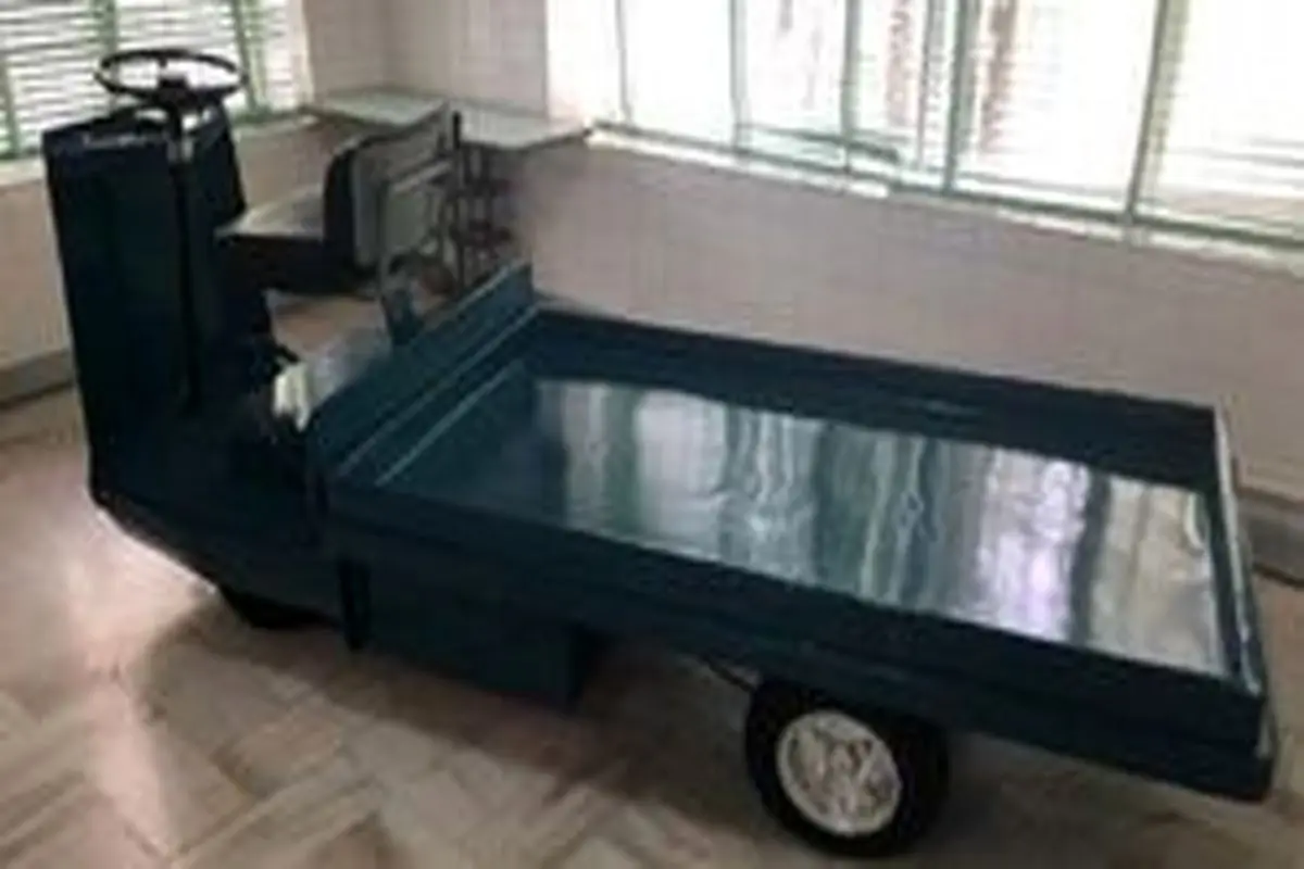 نمایش خودروی حمل غذای ۴۰ ساله در سعدآباد