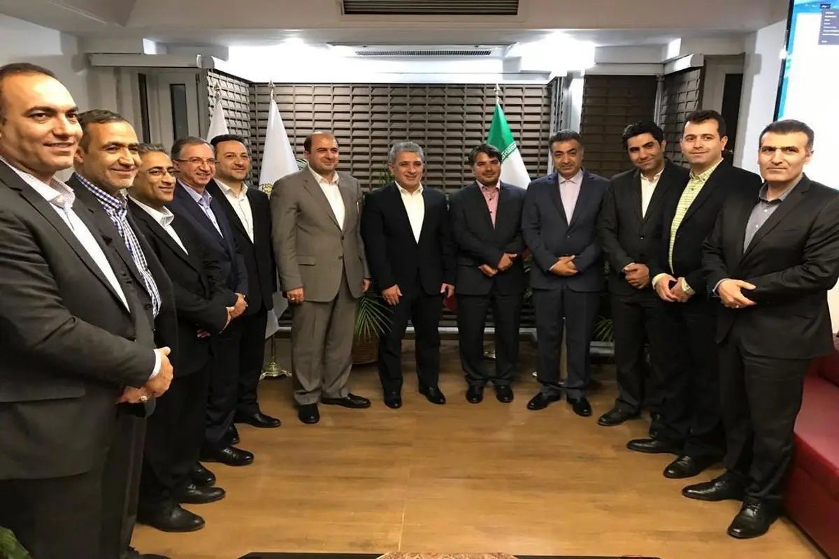 بازدید معاون وزیر اقتصاد و مدیرعامل بانک ملی ایران از شرکت داده‌ورزی سداد