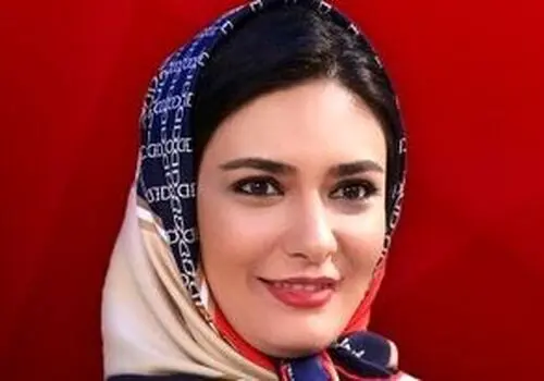 لیندا کیانی در اکران «ماه پنهان»؛ حضور متفاوت بازیگر محبوب در کنار برادرش!