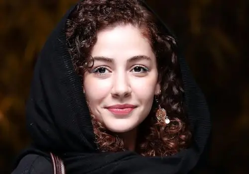 عکس های خاص خانم بازیگر  با پیام محیط زیستی!