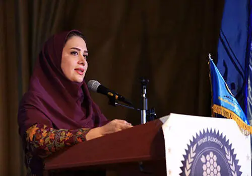 شکست سنگین دولت فرانسه در رأی اعتماد پارلمان و برکناری نخست‌وزیر