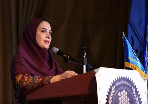 سفر لاکچری سارا روستا پور به فرانسه خبرساز شد