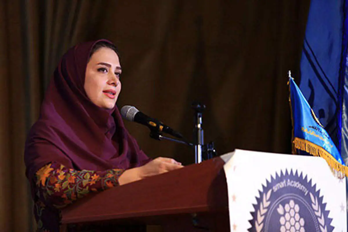 سفر لاکچری سارا روستا پور به فرانسه خبرساز شد