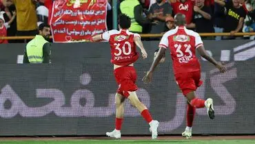 به اهتزاز در آمدن پرچم قهرمانی پرسپولیس در آزادی+ فیلم