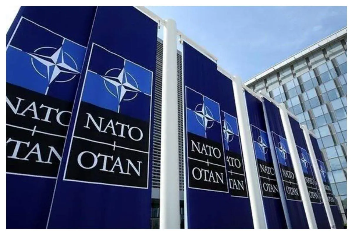 علت ترک ناگهانی عراق توسط ناتو چه بود؟
