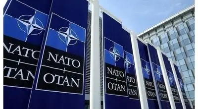 علت ترک ناگهانی عراق توسط ناتو چه بود؟
