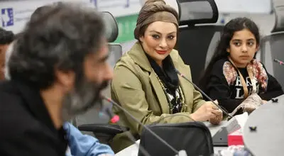 یکتا ناصر از حرف دخترش خجالت کشید+فیلم