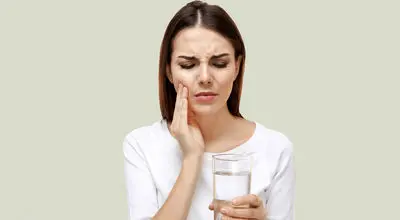 ۶ روش کاربردی خانگی برای کاهش درد ناشی از حساسیت دندانی
