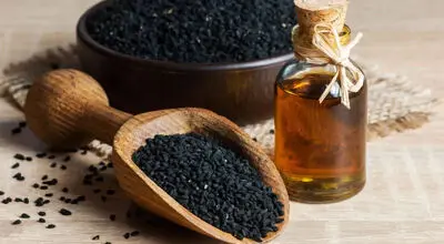 ترفندهای تشخیص روغن سیاه‌دانه اصل؛ مراقب نمونه‌های تقلبی باشید