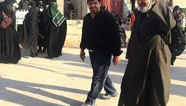 عكس خبري: محتشمي پور در راهپيمايي اربعين