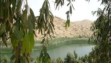 تالاب‌های ۱۱ هزارساله در معرض نابودی/ جای پای آب غبار جوشید