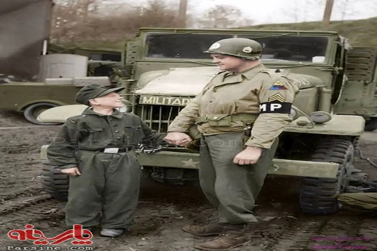 عکس:اسارت سرباز ده ساله آلمانی در جنگ جهانی دوم