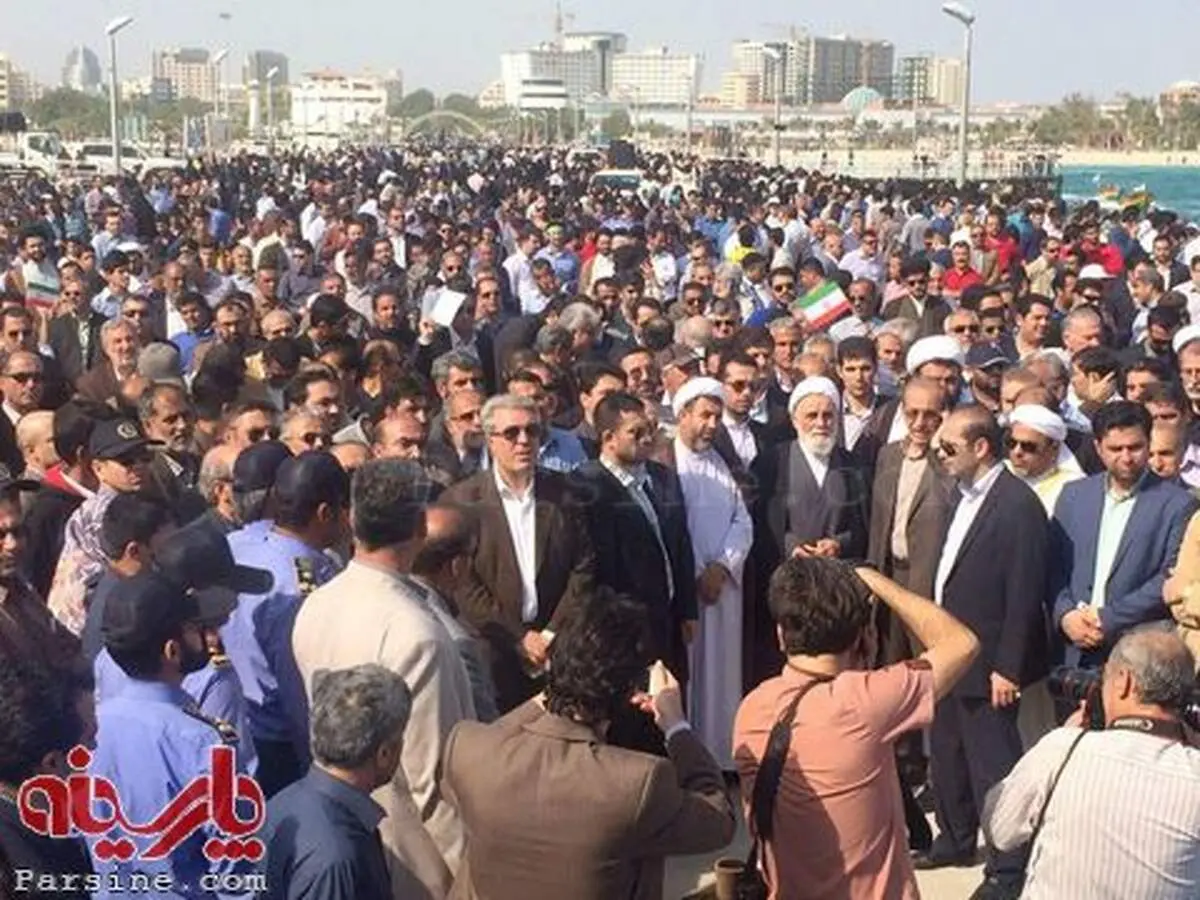 عکس: ناطق نوری در راهپیمایی 22 بهمن در کیش