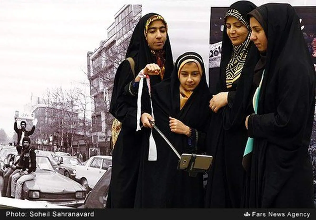 عکس/ سلفی های راهپیمایی 22 بهمن