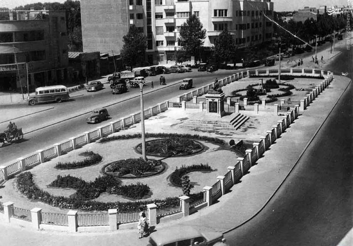 عکس: میدان فردوسی، 70 سال قبل
