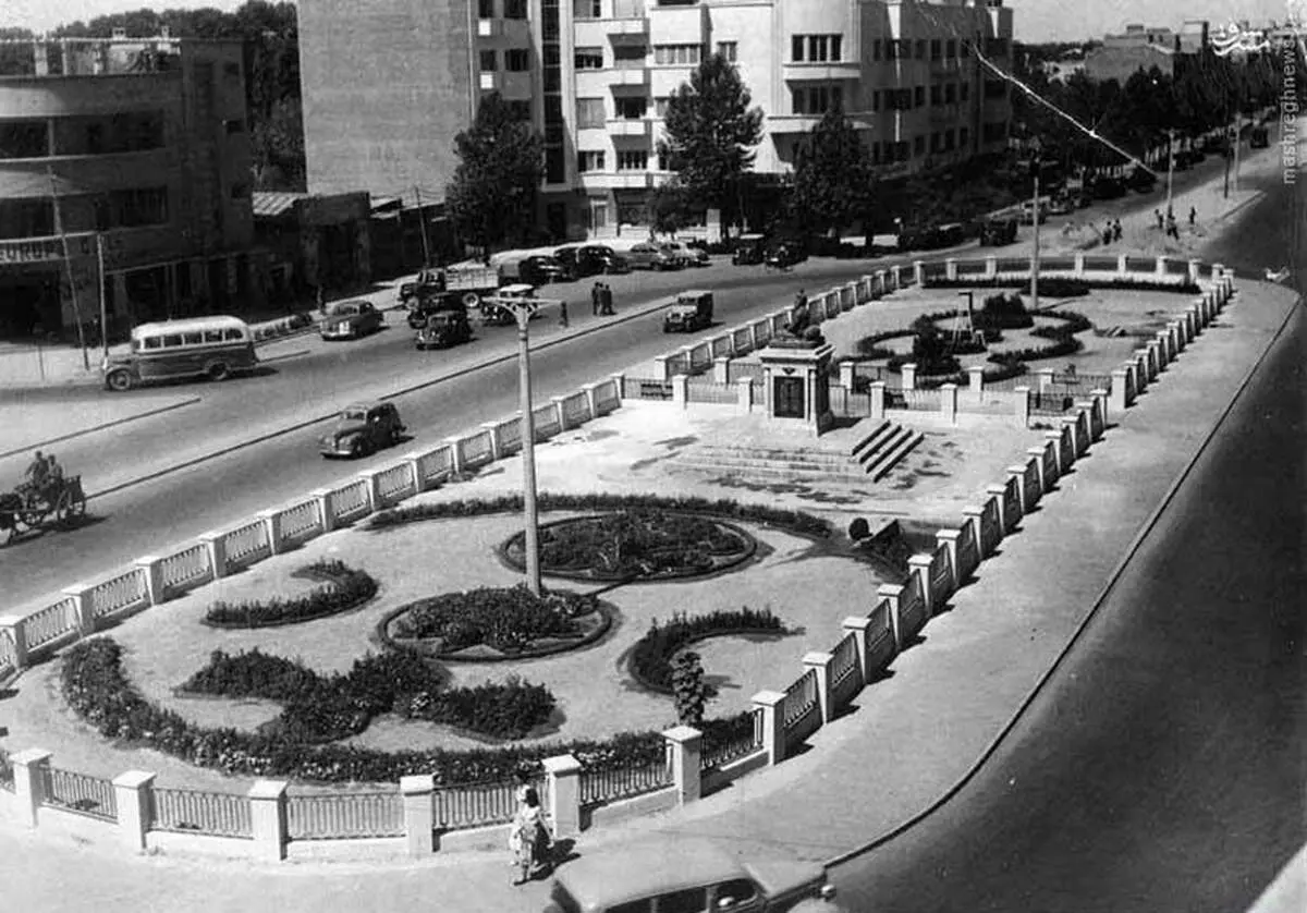 عکس: میدان فردوسی، 70 سال قبل