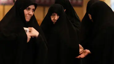 عکس: عفت مرعشی در همایش بانوان سرزمین امید