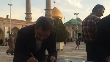 عکس:تنها نامزد غیرمعمم انتخابات خبرگان رهبری در حال رای دادن