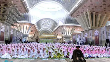 عکس: اقتدا به سیدحسن خمینی در جشن تکلیف دختران