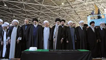 6 چهره شاخص که مقام معظم رهبری بر پیکرشان نماز گزاردند