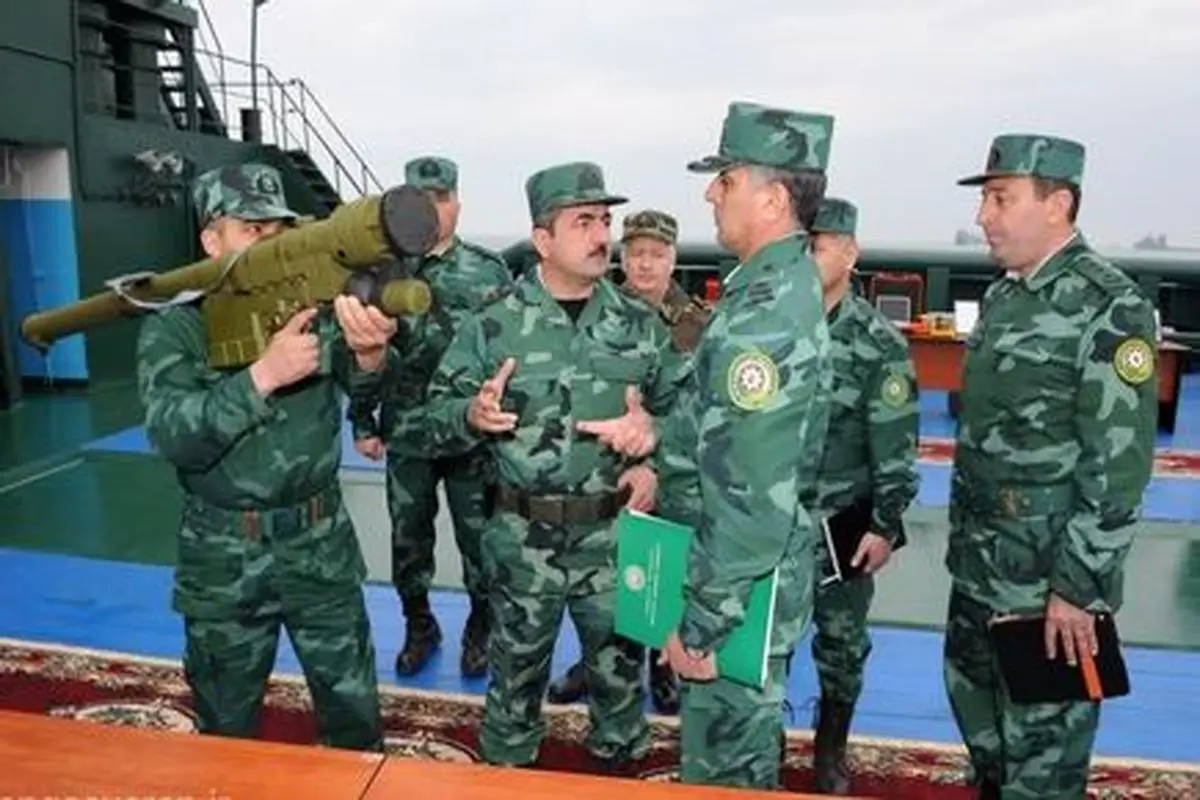 بررسی تجهیزات ارتش جمهوری آذربایجان