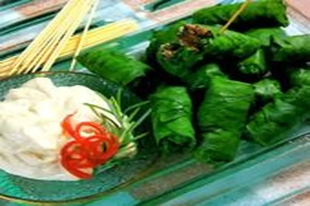 دلمه اسفناج با دیپ ماست و ارده