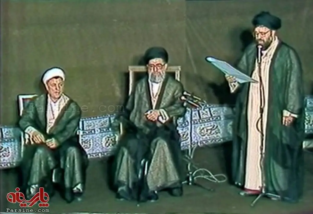 عکس:سیداحمد خمینی قاری حکم تنفیذ ریاست جمهوری اکبر هاشمی رفسنجانی
