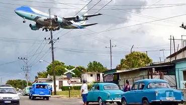 عکس/ هواپیمای اوباما بر فراز کوبا
