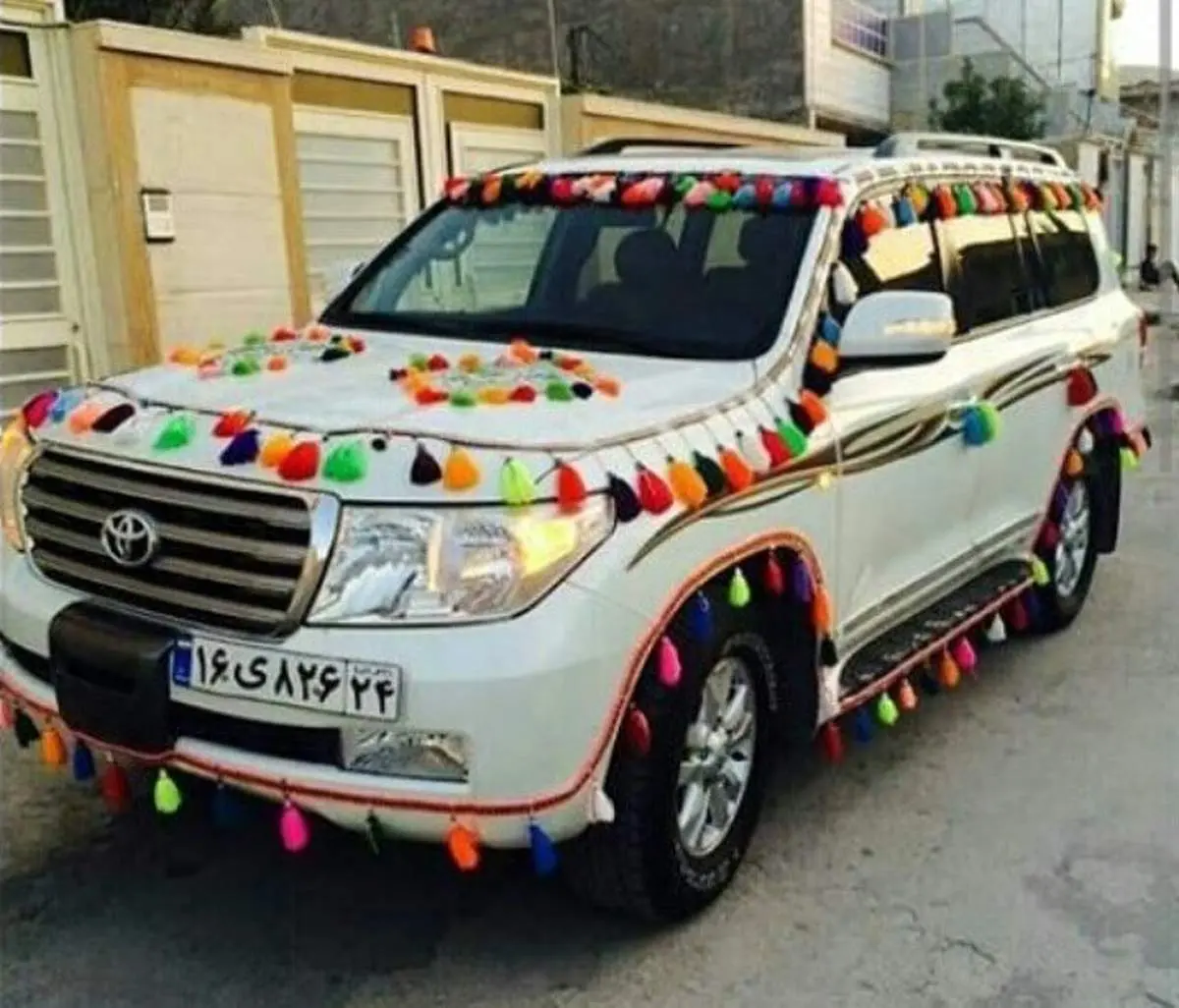 تزئین ماشین عروس به سبک متفاوت